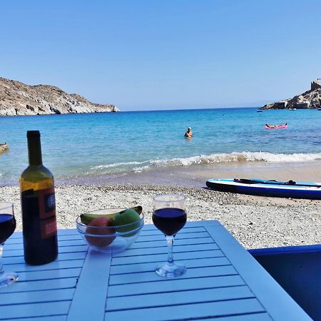 Blue Mare Apartments On The Beach Firopotamos Oda fotoğraf