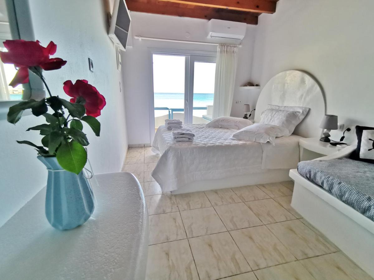 Blue Mare Apartments On The Beach Firopotamos Oda fotoğraf