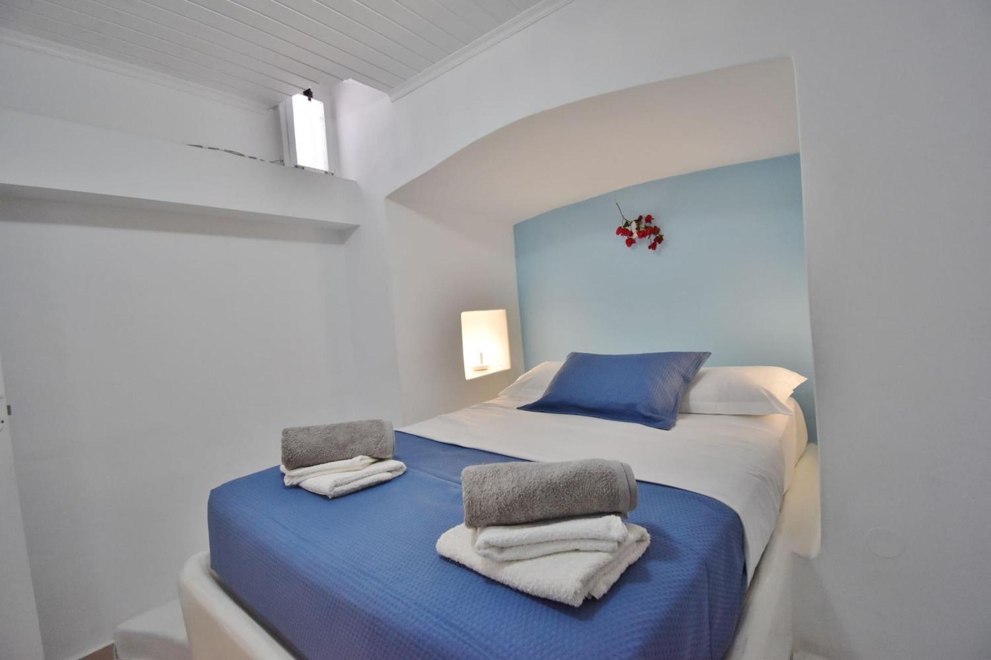 Blue Mare Apartments On The Beach Firopotamos Oda fotoğraf