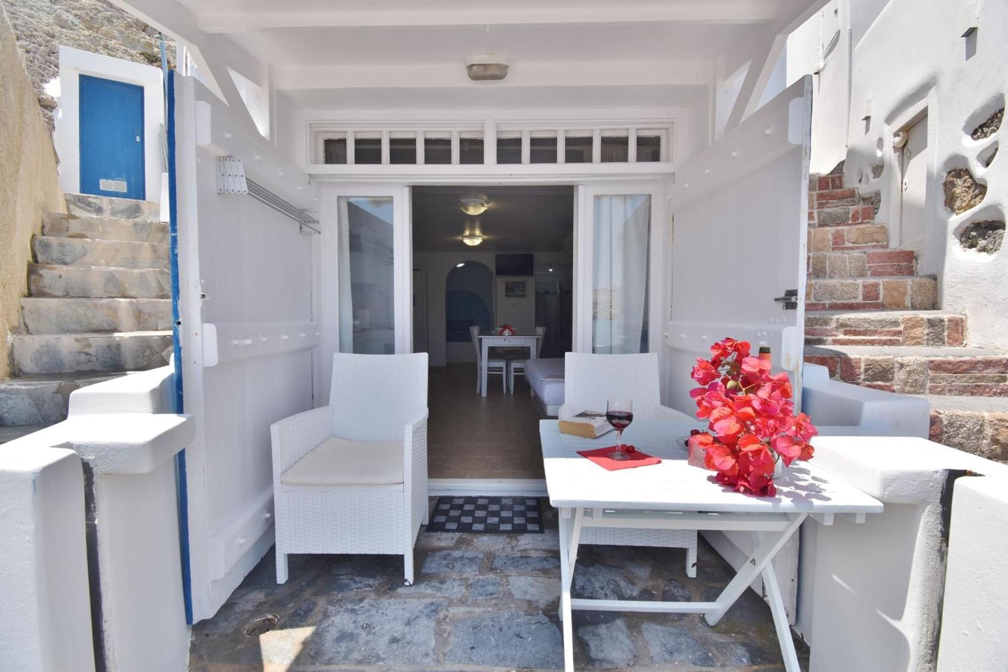 Blue Mare Apartments On The Beach Firopotamos Oda fotoğraf