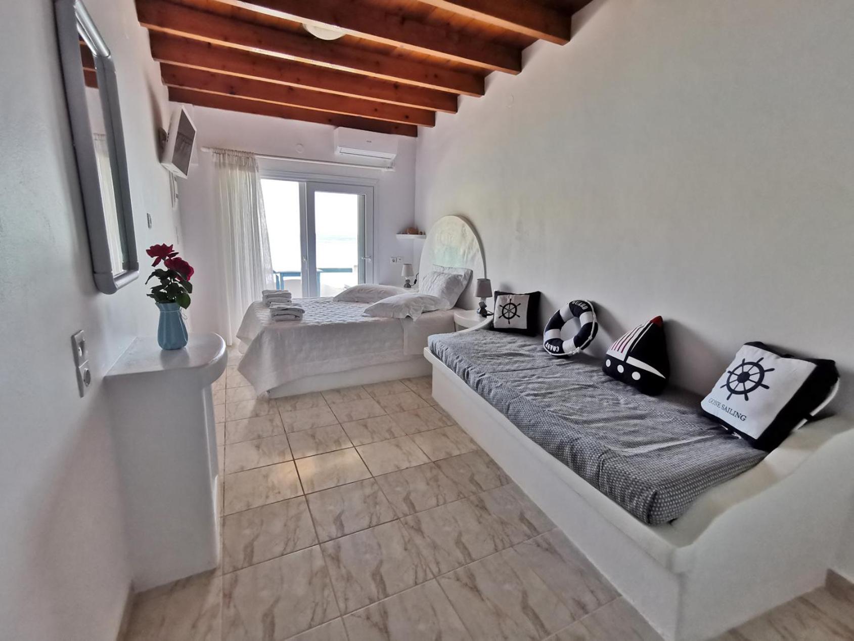 Blue Mare Apartments On The Beach Firopotamos Oda fotoğraf