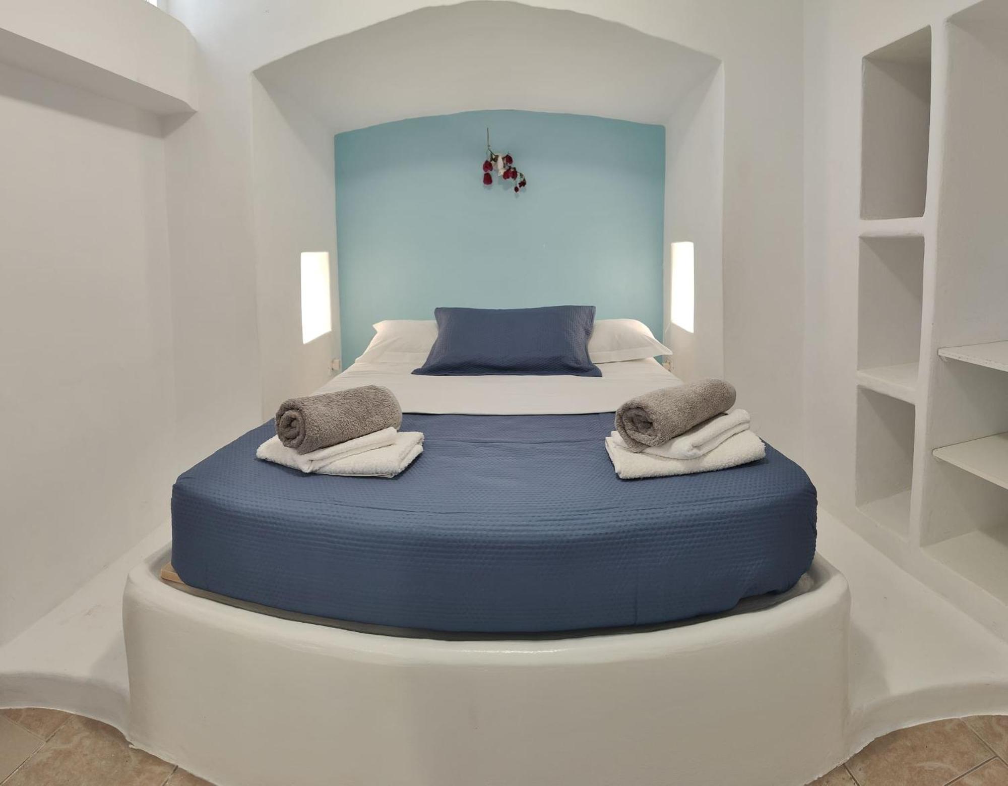 Blue Mare Apartments On The Beach Firopotamos Oda fotoğraf