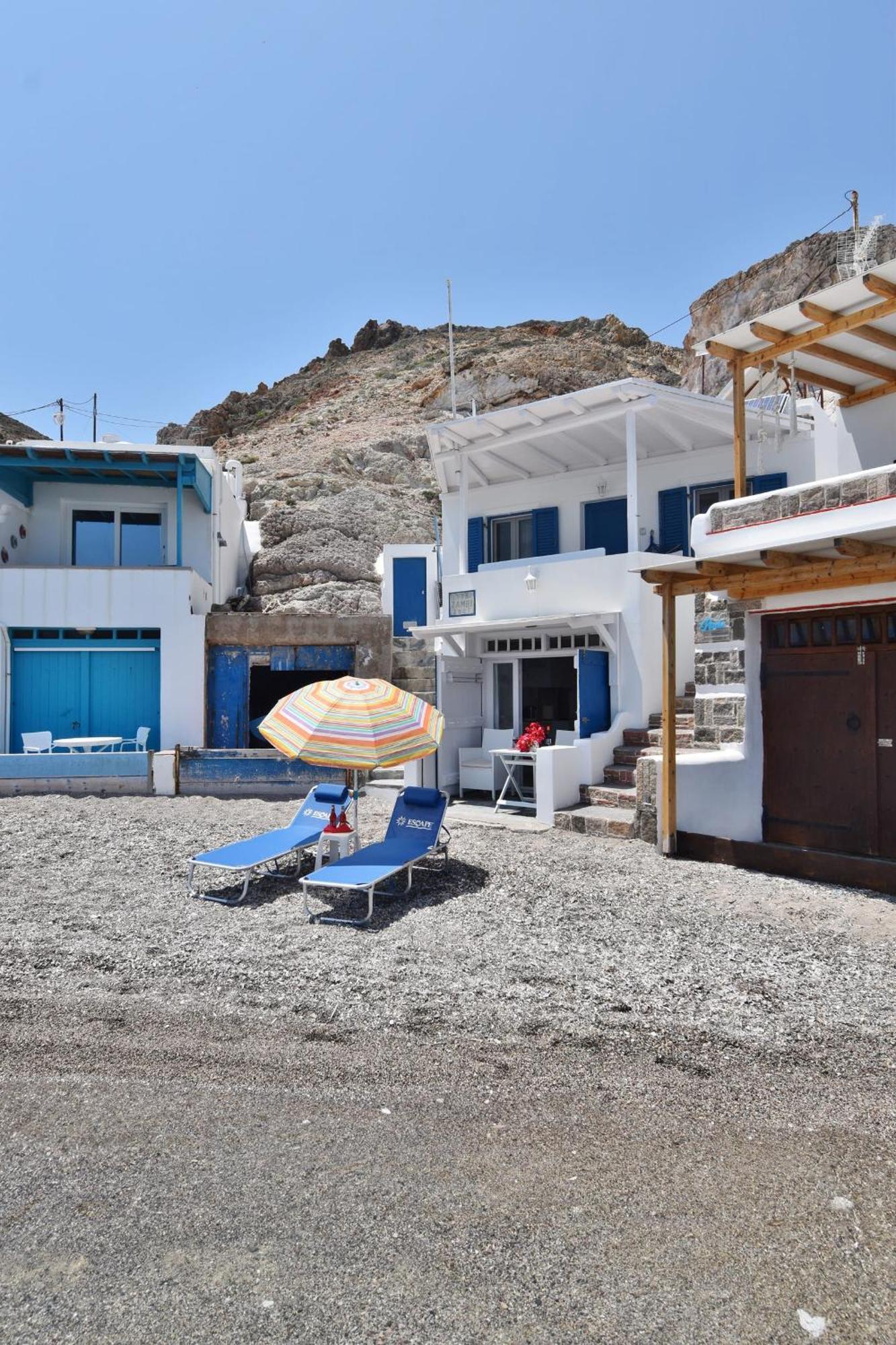 Blue Mare Apartments On The Beach Firopotamos Oda fotoğraf