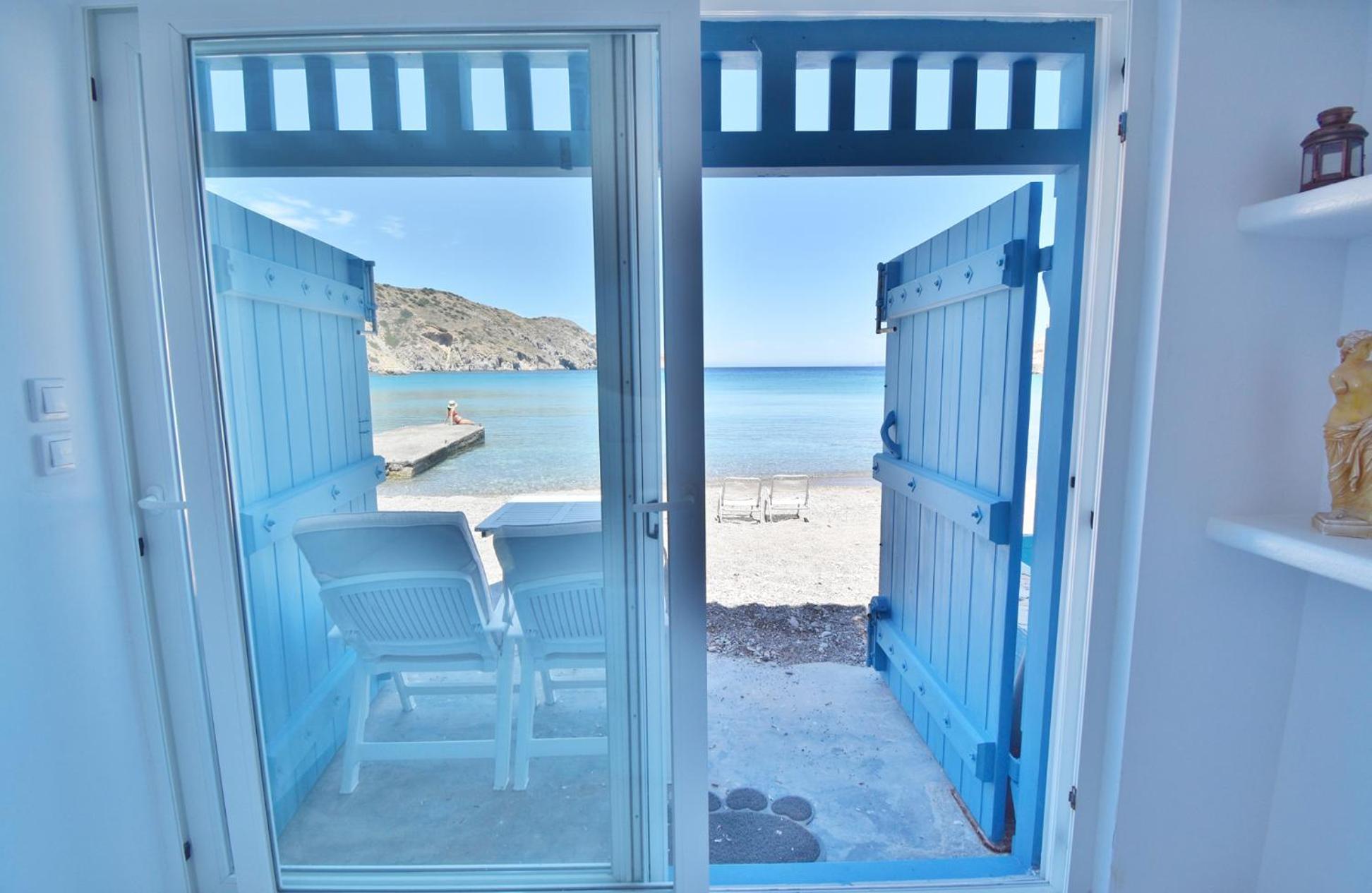 Blue Mare Apartments On The Beach Firopotamos Oda fotoğraf