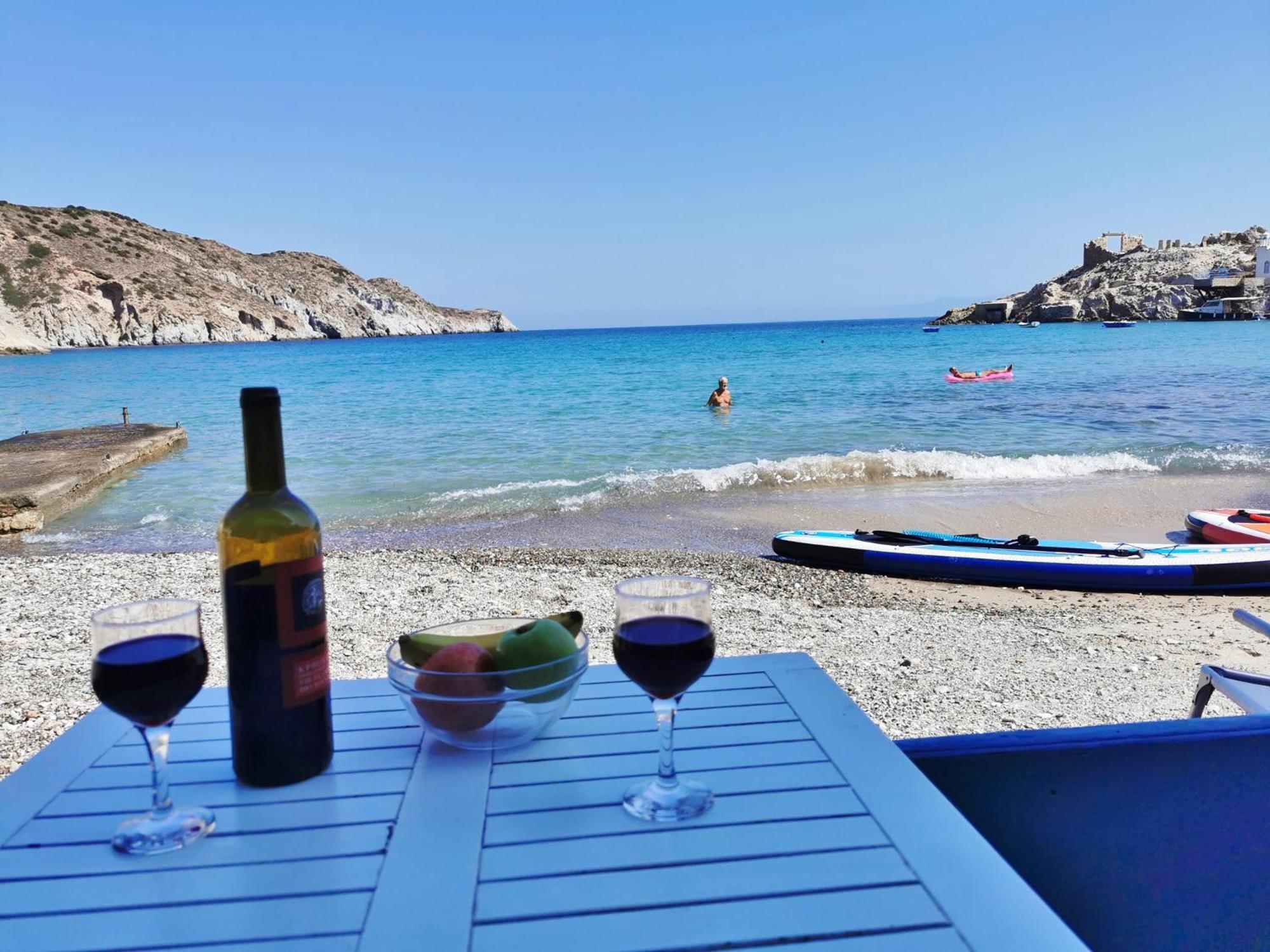 Blue Mare Apartments On The Beach Firopotamos Oda fotoğraf