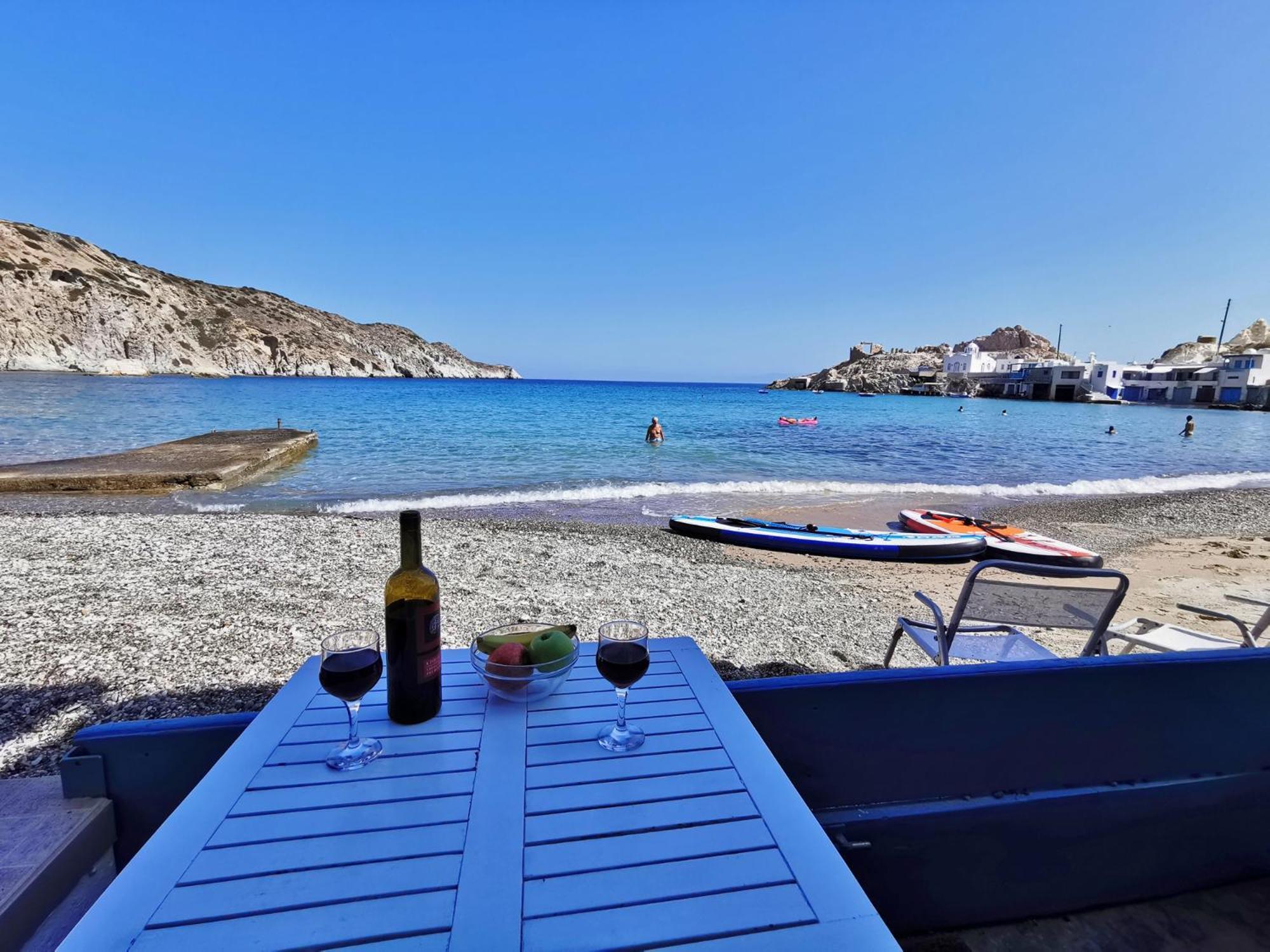 Blue Mare Apartments On The Beach Firopotamos Oda fotoğraf
