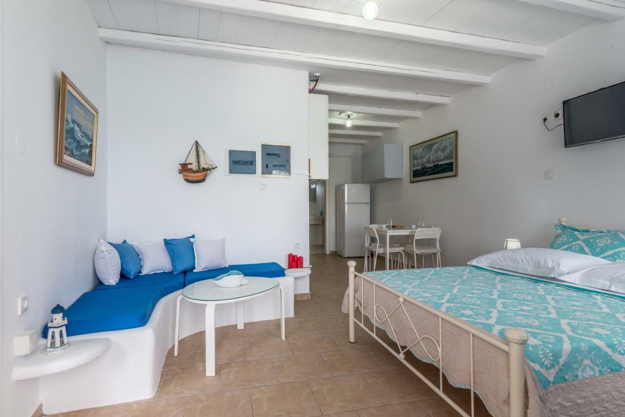 Blue Mare Apartments On The Beach Firopotamos Dış mekan fotoğraf